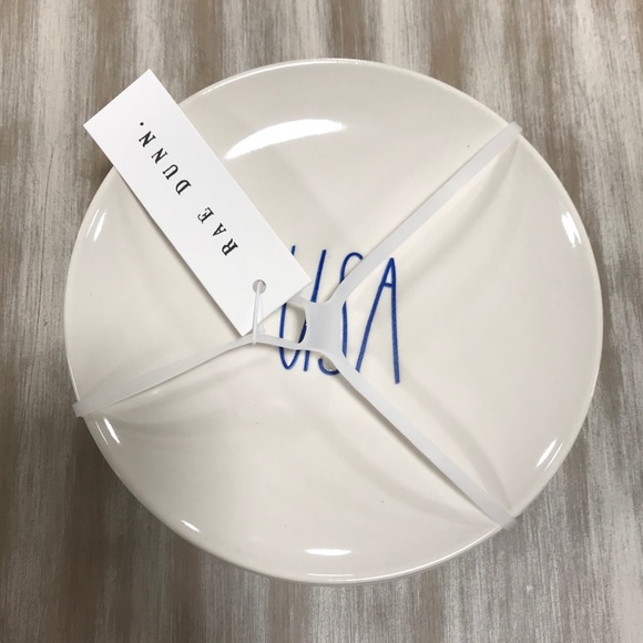 Rae Dunn USA 🇺🇸 Plates Set Of 4 - Picture 2 of 2